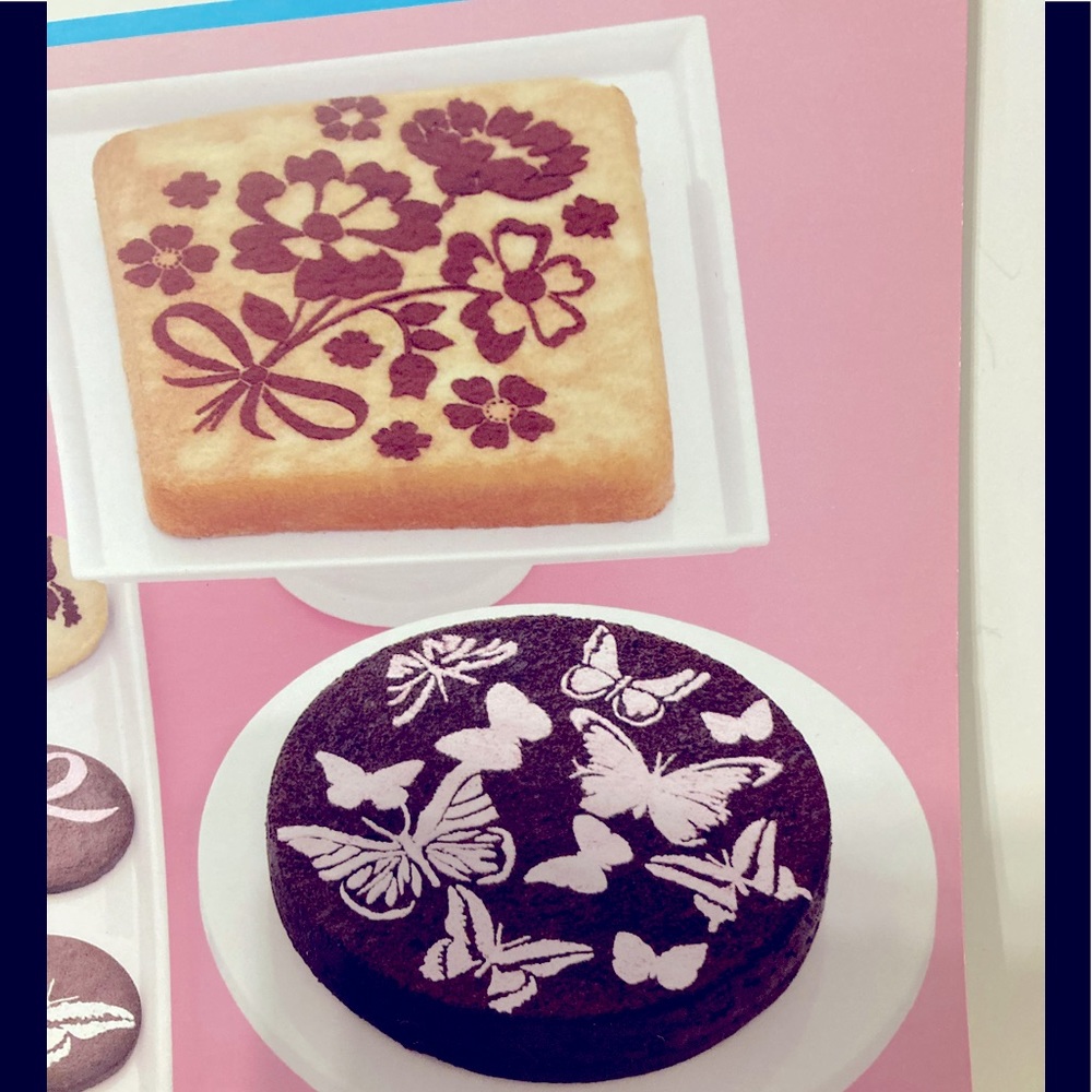 Martha Stewart Cupcake & Cake Stencils - Picture 4 of 5